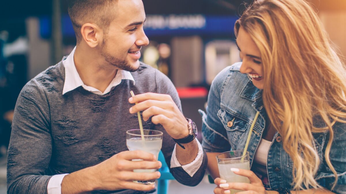 Questions to Ask on a First Date for a Meaningful Connection