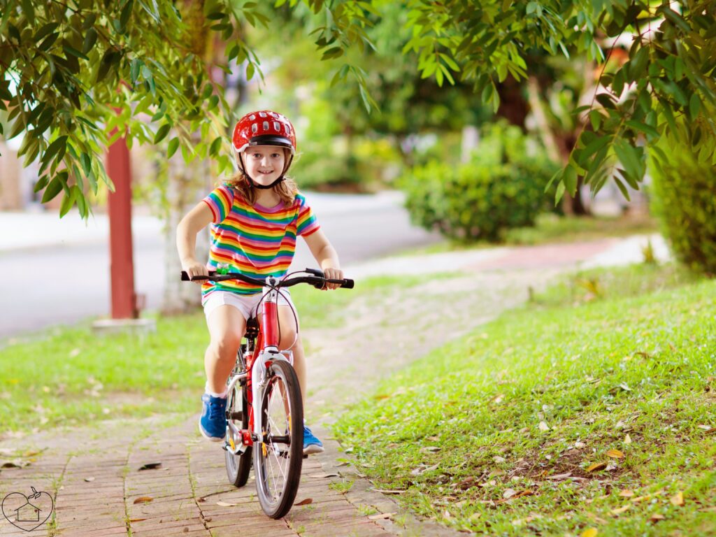 This photo is used to represent biking kid. 