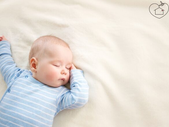 This photo is used to represent how we should dress a baby while sleeping.